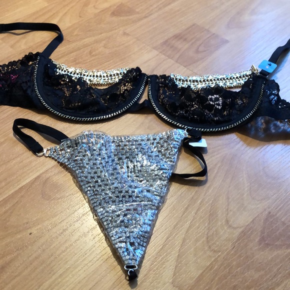 Rhinestone panties & lace bra set - Picture 3 of 8